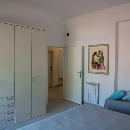 Wonderful House In Apartment *